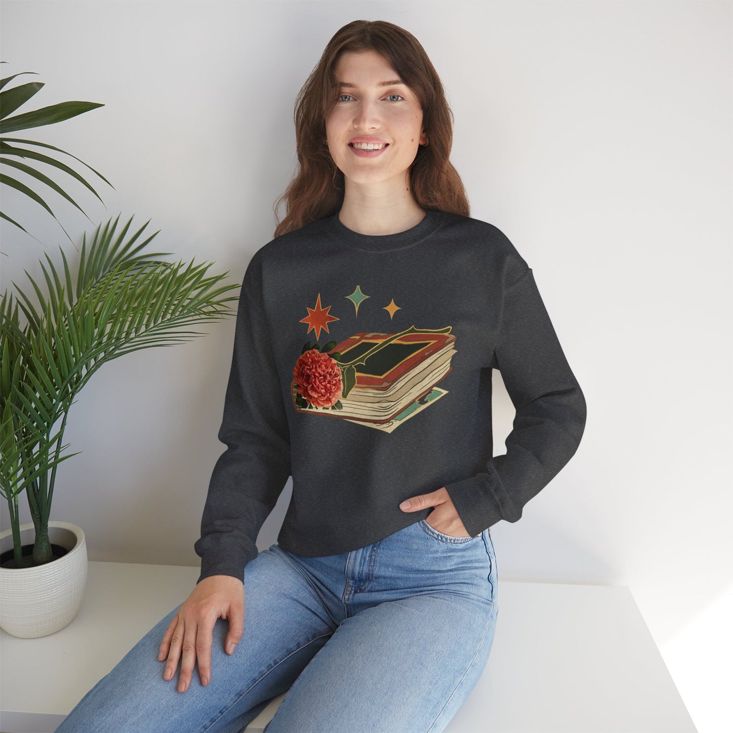 Cozy Book Lover's Sweatshirt - Vintage Floral Design